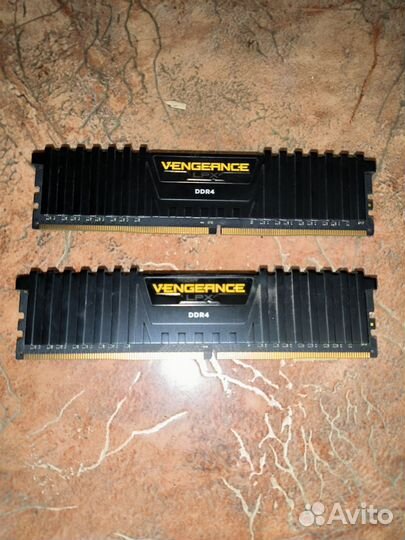 Оперативная память Corsair Vengeance LPX 16гб 2800