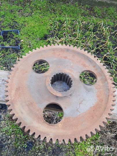 Шестерня привода мтз 80