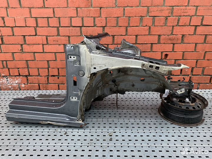 Volkswagen Jetta 6 Лонжерон передний правый