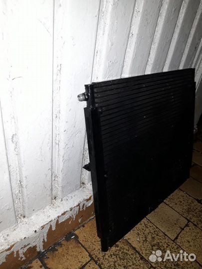 Радиатор кондиционера на Mercedes G-Class