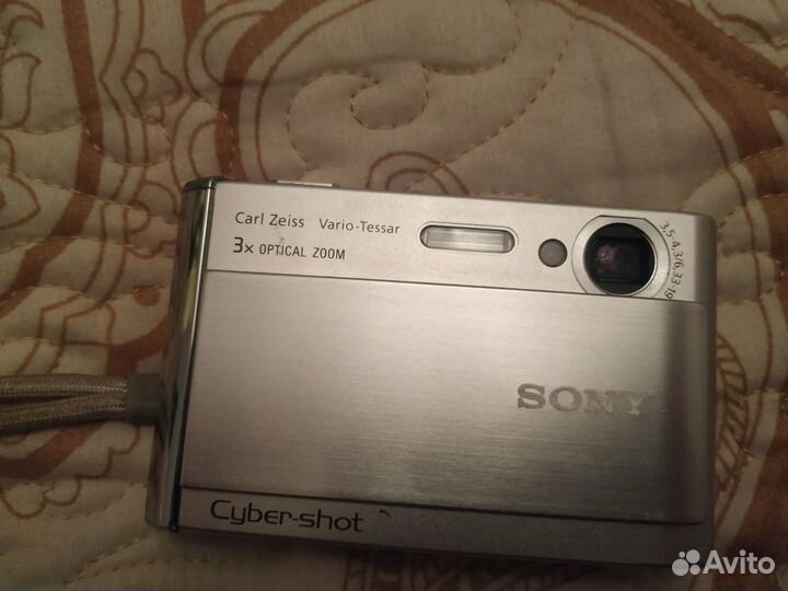 Sony T70