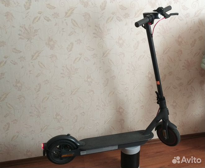 Xiaomi Mi Electric Scooter Pro 2