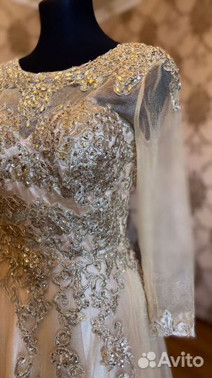 Вечернее платье