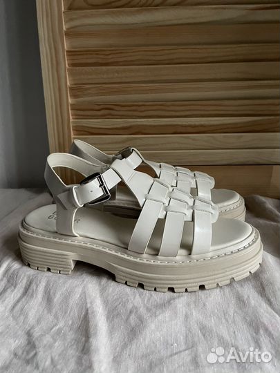 Новые сандалии в рыбацком стиле 39