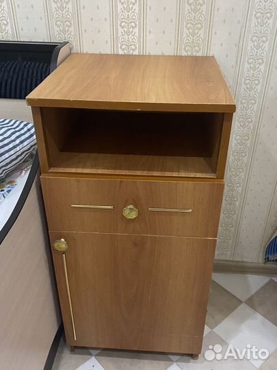 Тумба прикроватная