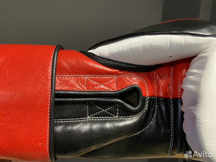 Боксерские перчатки кожа