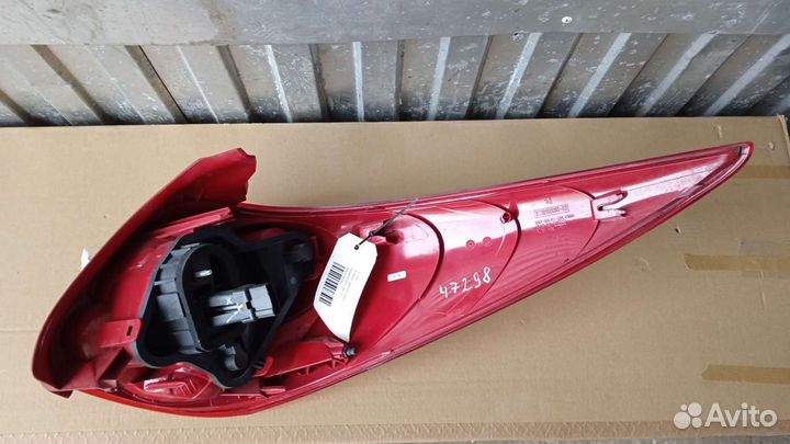 Фонарь задний левый Peugeot 207 SW универсал реста