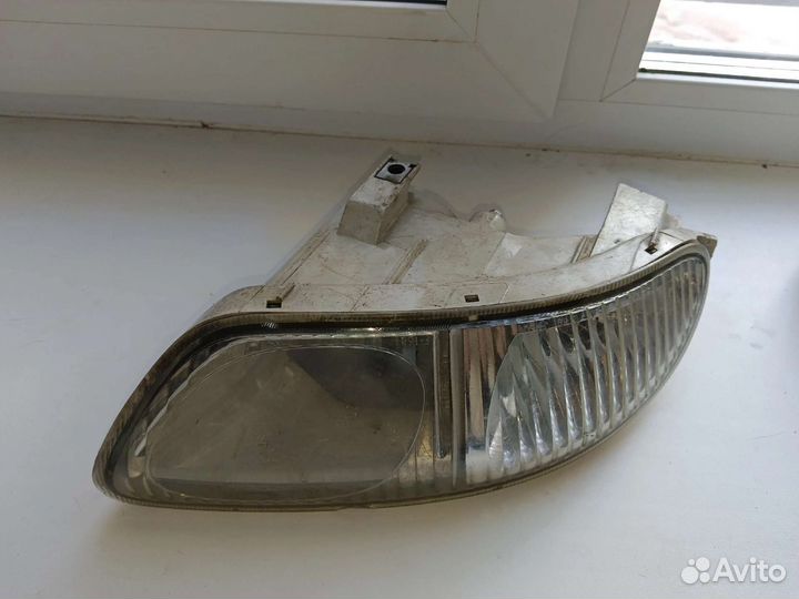 Противотуманная фара Nissan Cefiro A33