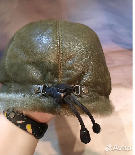 Шапка кожанная