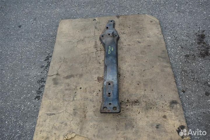 Продольный подрамник передний Chrysler Sebring