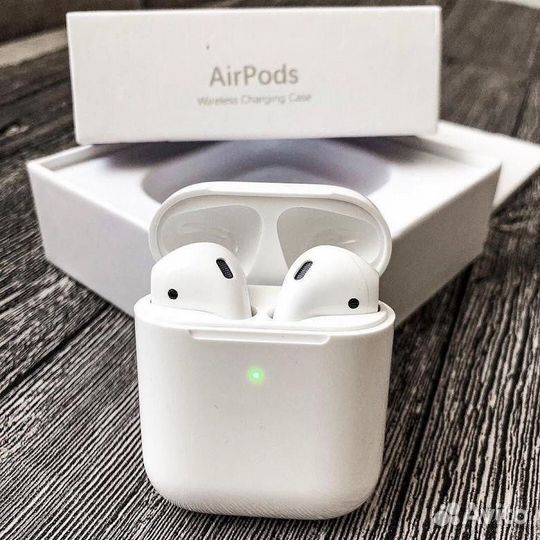 Наушники Apple AirPods 2(с зарядным футряром)