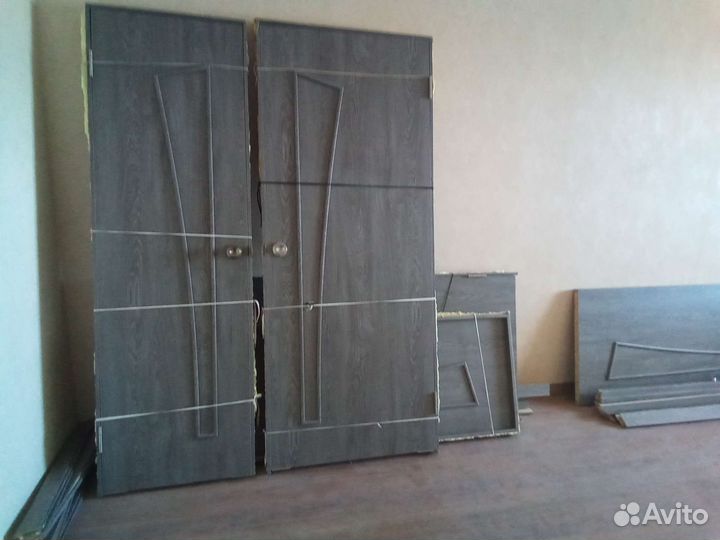 Двери 5 штук 2шт по 60см,1шт по70см,2шт по 80см