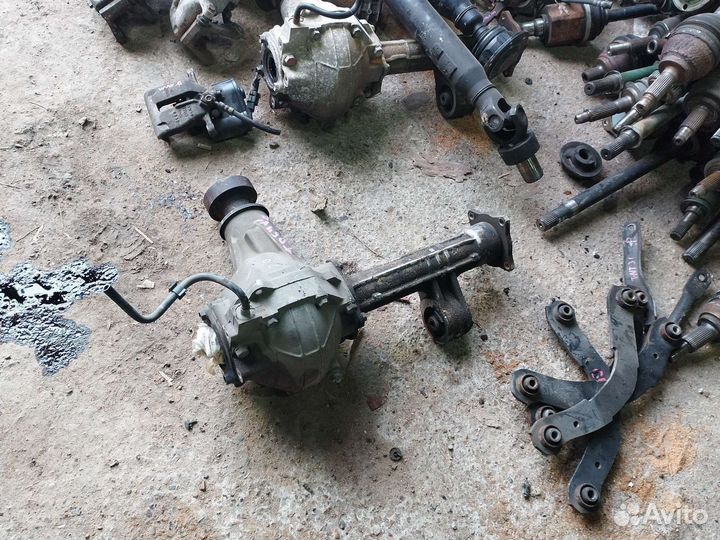 Передний редуктор suzuki grand vitara 2 2.4л. 2л