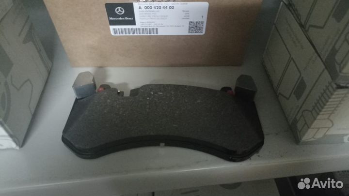 Тормозные колодки передние Мерседес W222 S63 AMG