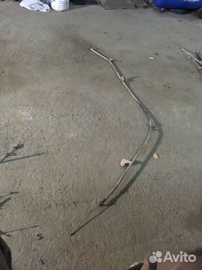 Nissan navara Трос ручника