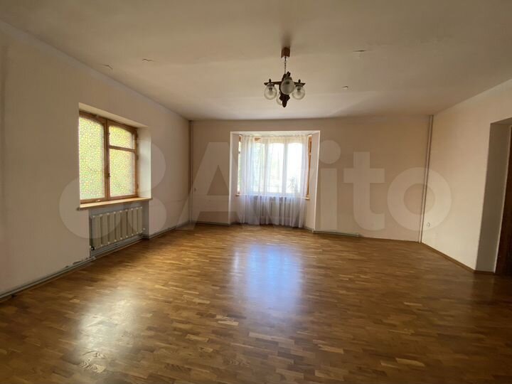 Дом 260 м² на участке 4 сот.