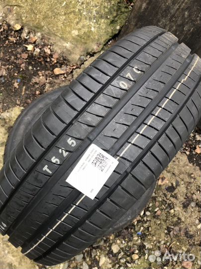 Nexen N'Fera RU5 215/60 R17 96H
