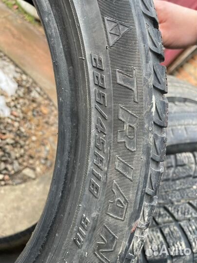 Triangle LoaderMax LT 225/45 R18