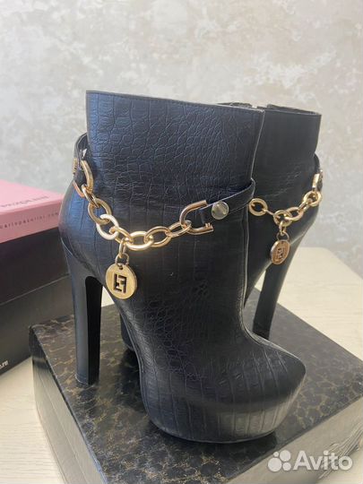 Ботильоны под Fendi