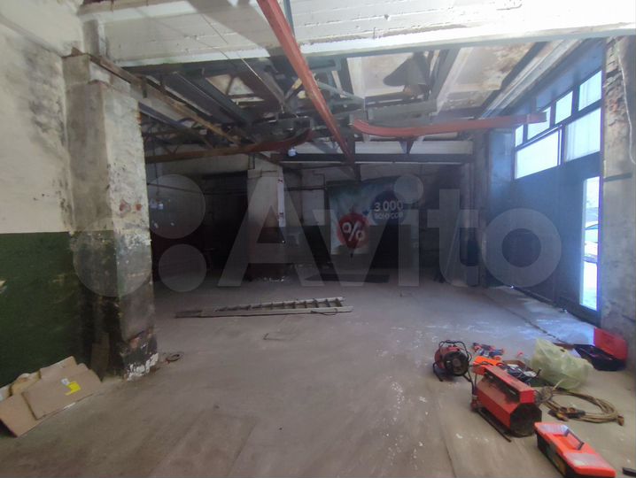 Гараж, > 30 м²