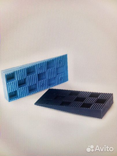 Клин монтажный для окон и дверей