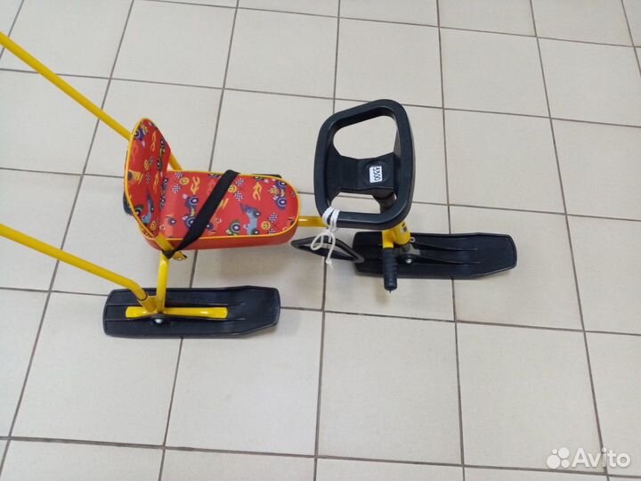 Снегокат с толкателем