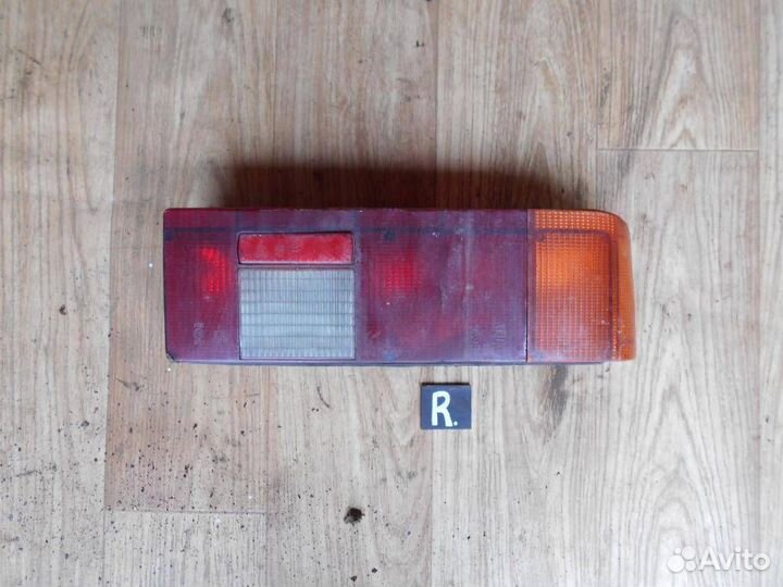 Фонарь задний правый азлк 2141