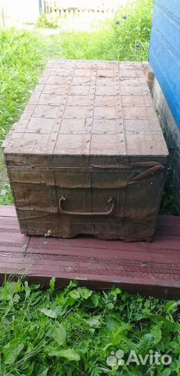 Сундук деревянный окованный старинный