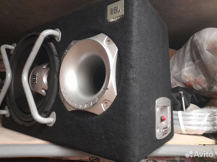 Сабвуфер JBL GT5-1204BR