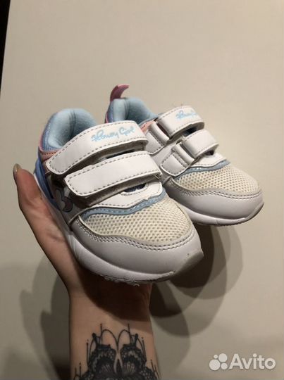 Кроссовки для малышки