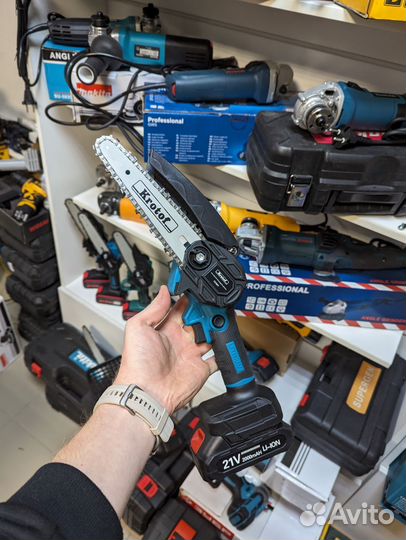 Аккумуляторный сучкорез пила