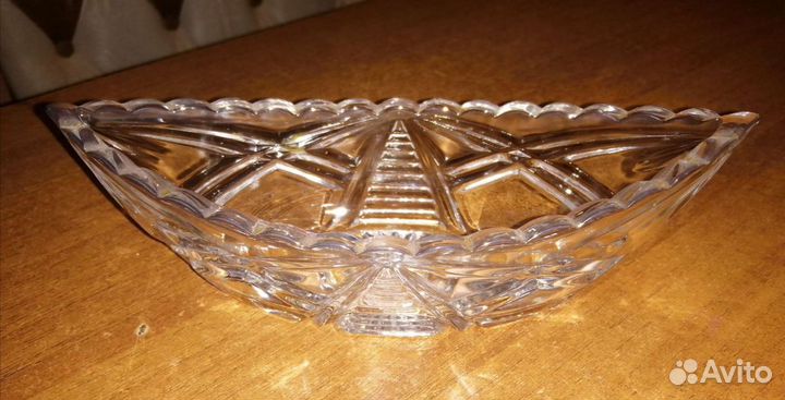 Конфетница хрустальная