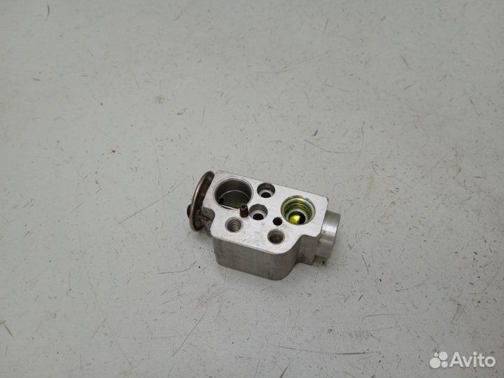 Клапан кондиционера Volkswagen Touareg 4.2 2004