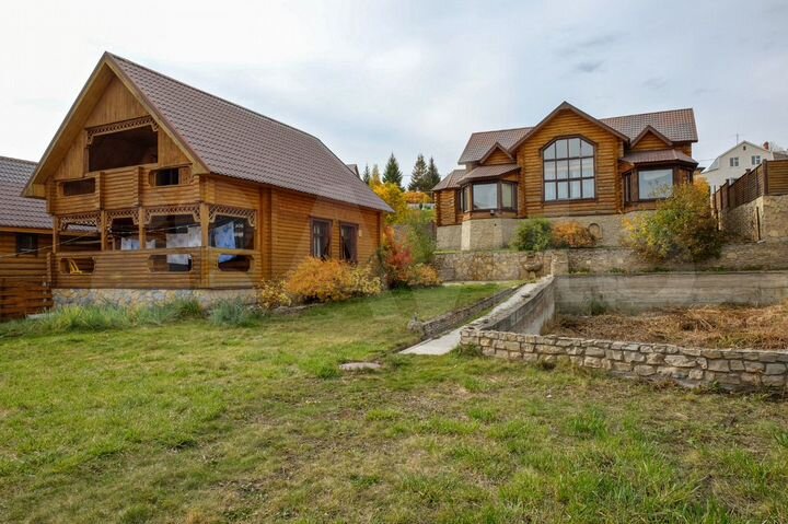 Дом 650 м² на участке 44 сот.