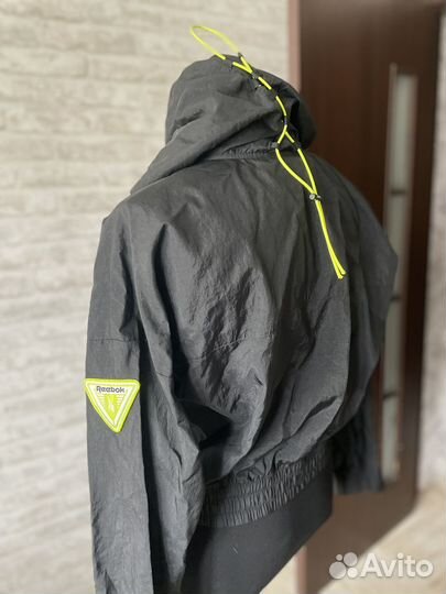 Ветровка reebok женская