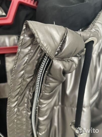 Куртка утепленная для девочки 152 разм