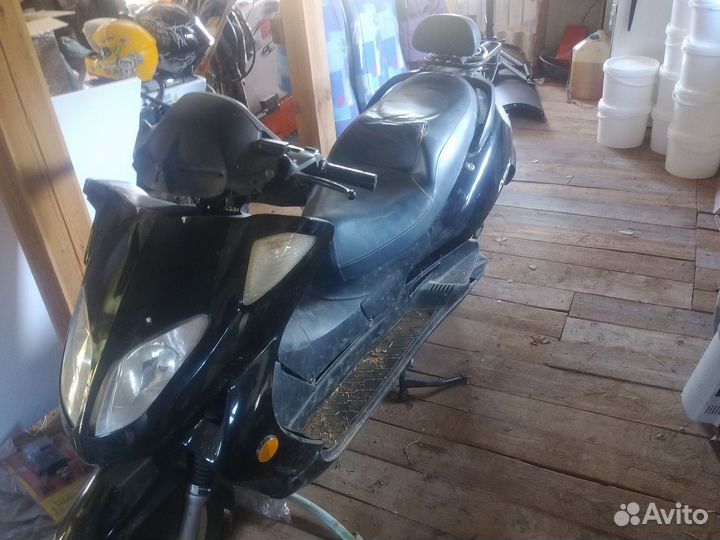 Скутер 150 кубов