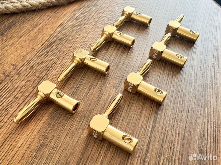 Коннектор Банан угловой MVS Banana