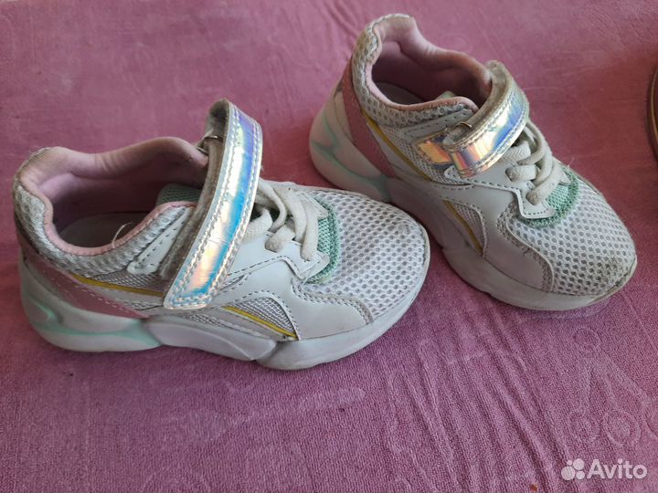 Кроссовки для девочки 24 25