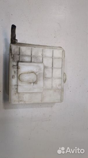 Бачок омывателя Suzuki Swift