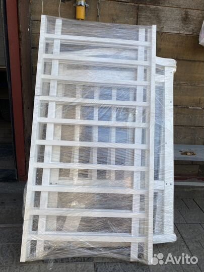 Кроватка для новорожденных с маятником