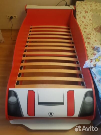 Кровать машина, стеллаж, матрас для мальчика