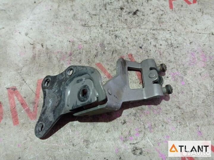 Ролик двери задний правый nissan serena