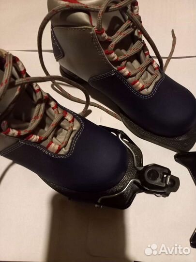 Лыжные ботинки