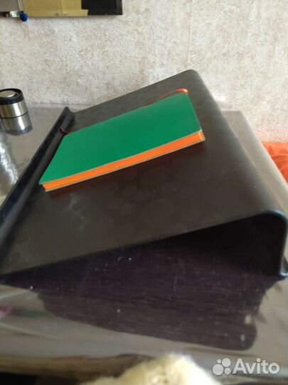 Подставка под книги