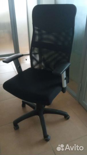 Офисное кресло руководителя бу