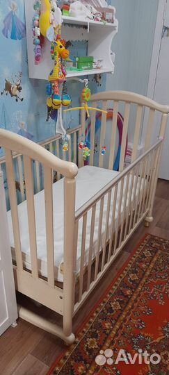 Детская кроватка