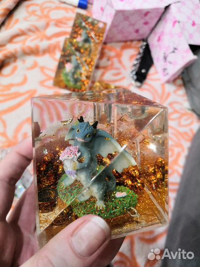 Новогодний шар со снегом