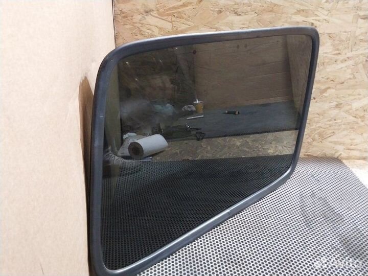 Стекло заднее заднее правое Mercedes-Benz G-Class