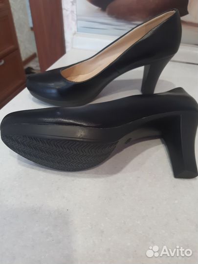 Туфли женские 39 размер черные